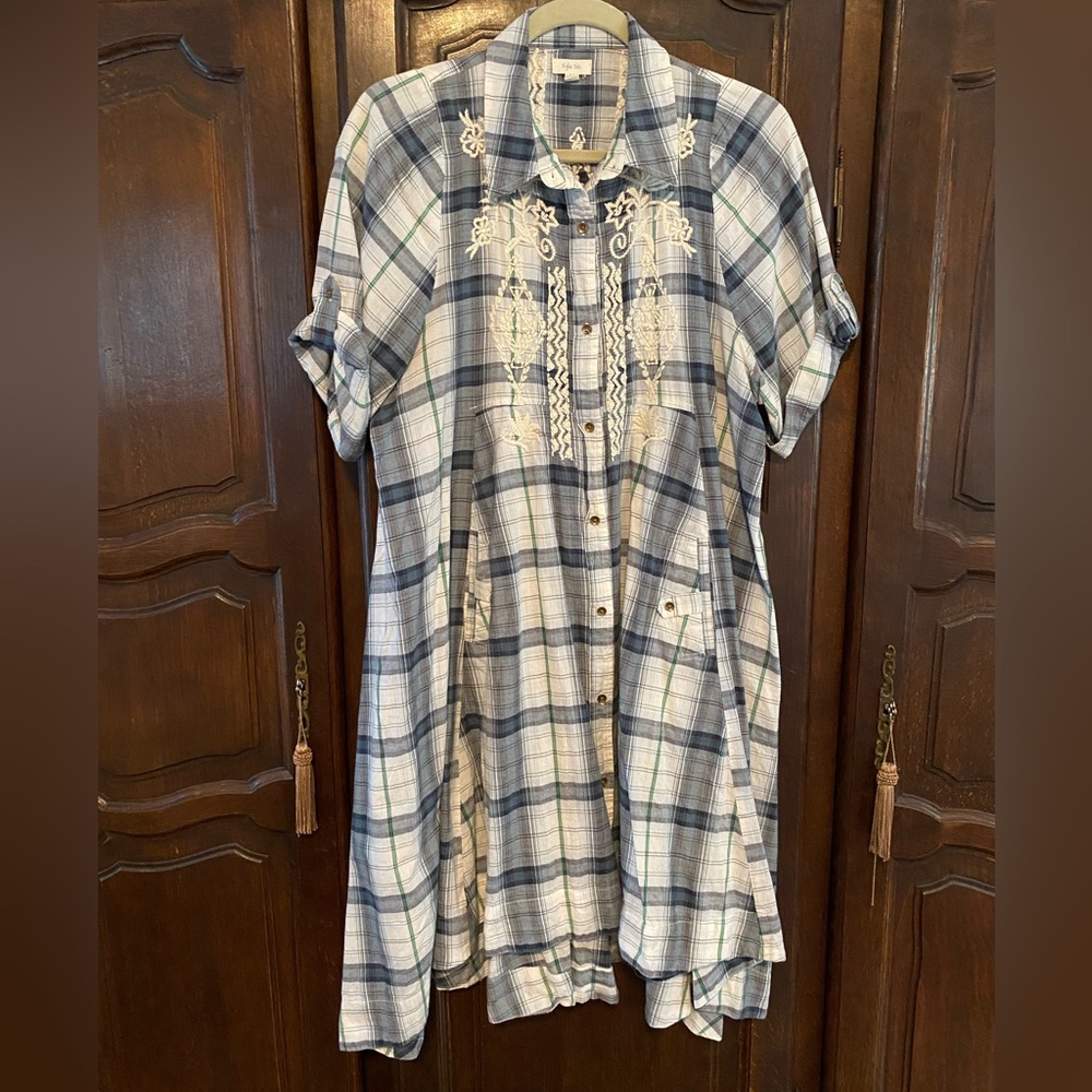 Kyla Seo cotton plaid fit & flare dress w pockets & Embroidery. sz L